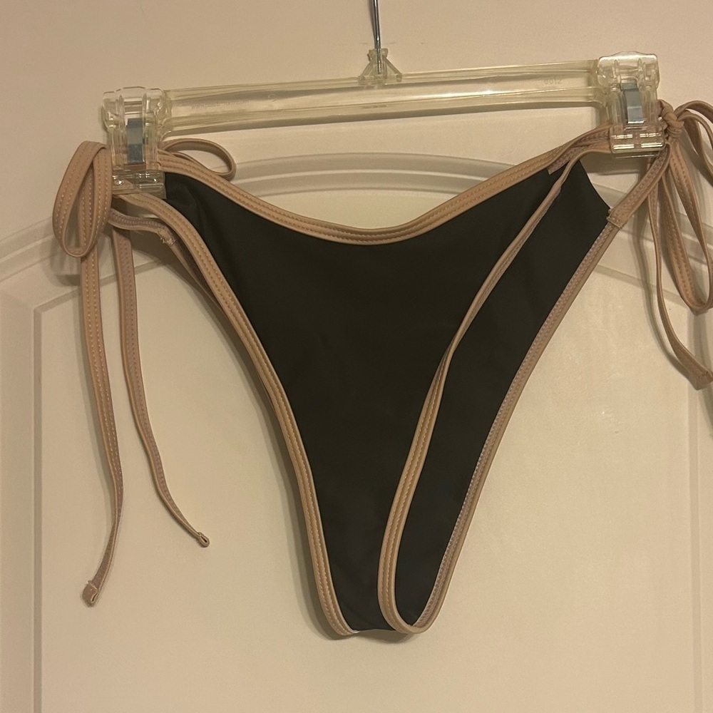 Black Bikini bottom size small